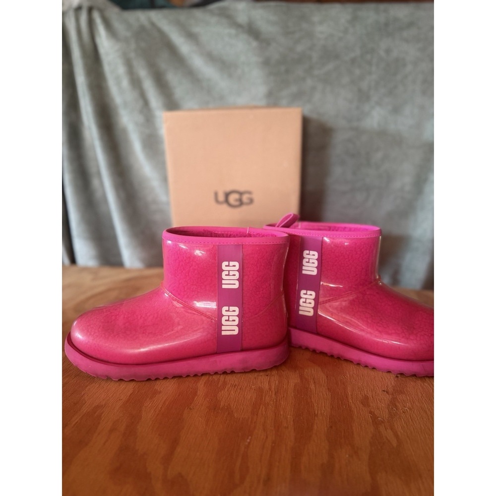 UGG CLASSIC CLEAR MINI ROCK ROSE PINK WATERPROOF ANKLE BOOT SIZE US 6 WOMEN